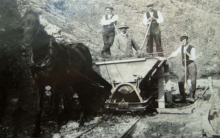 Workers on the site around the 1920ies