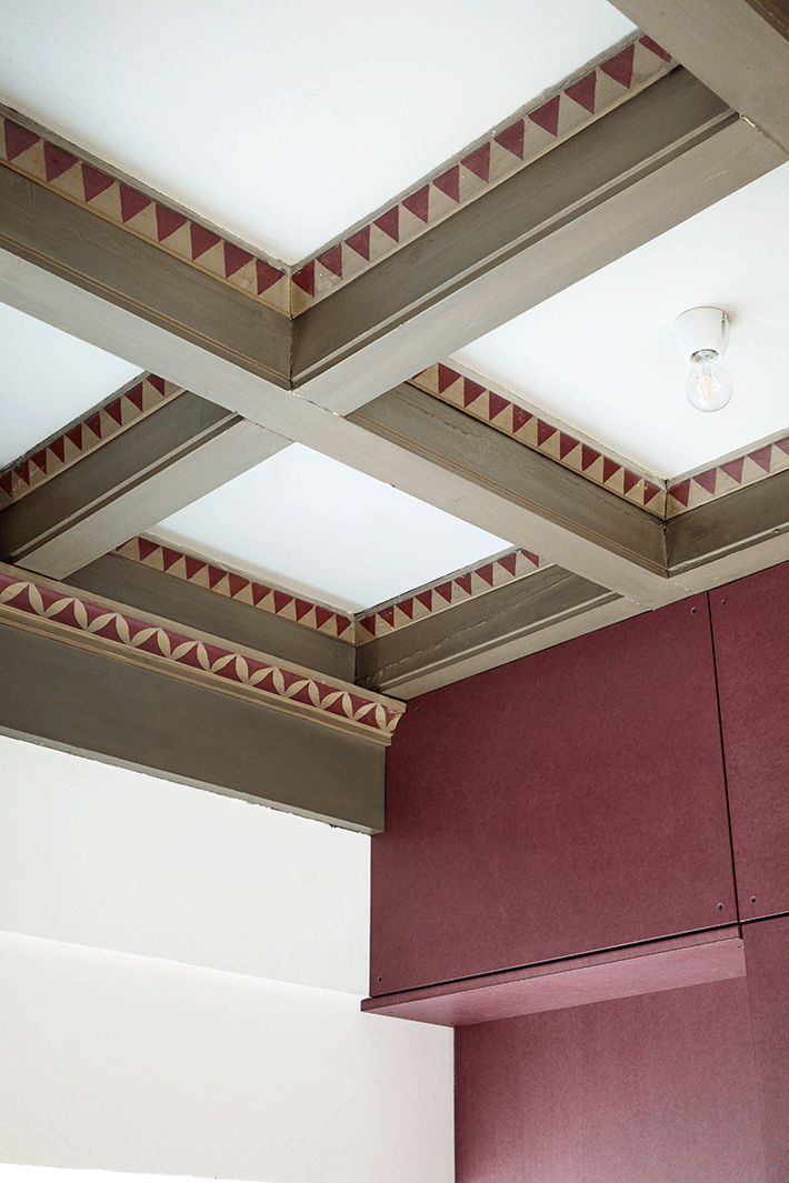 ORIGINAL DECORETED CEILING | PHOTO: STAMERS KONTOR